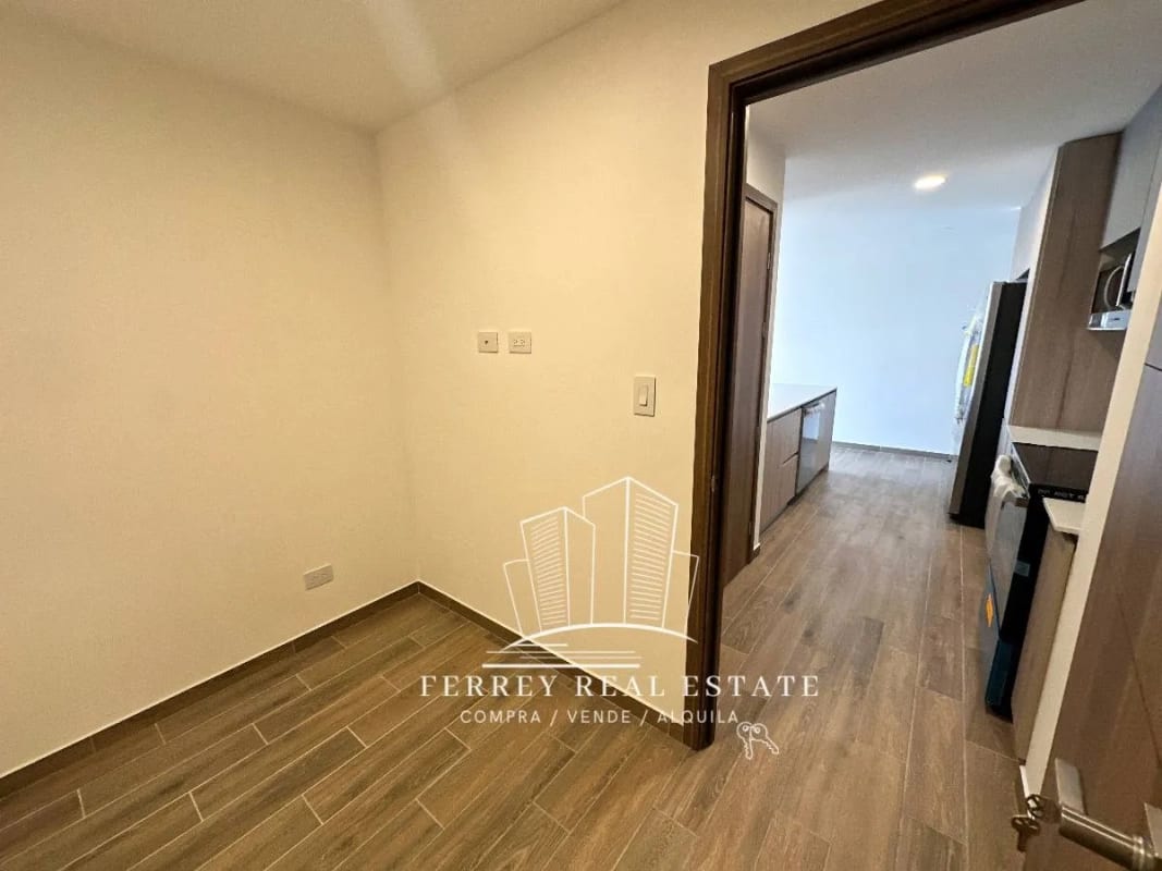 Zona 14, apartamento con cuarto de servicio — Apartamento en Alquiler en Zona 14, Guatemala, Ciudad — foto 8 de 16