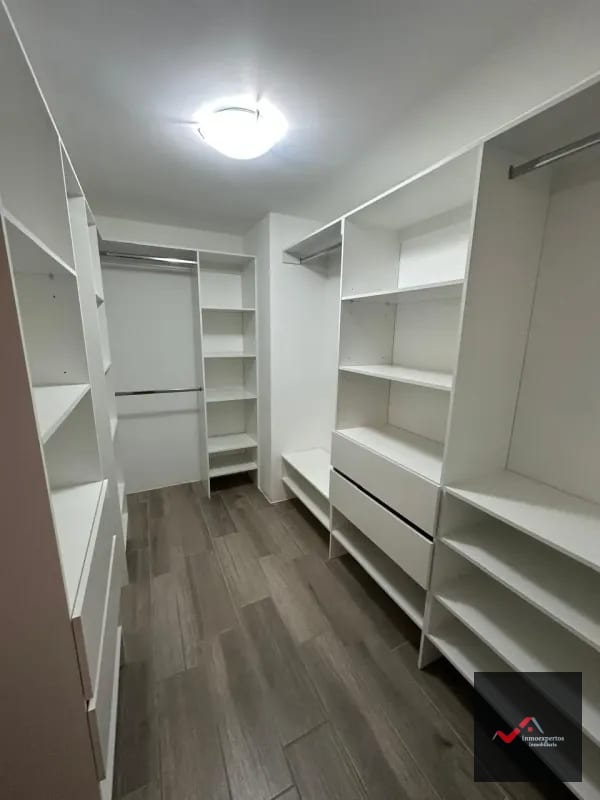 APARTAMENTO EN RENTA ZONA 14 LA VILLA — Apartamento en Alquiler en Zona 14, Guatemala, Ciudad — foto 12 de 13