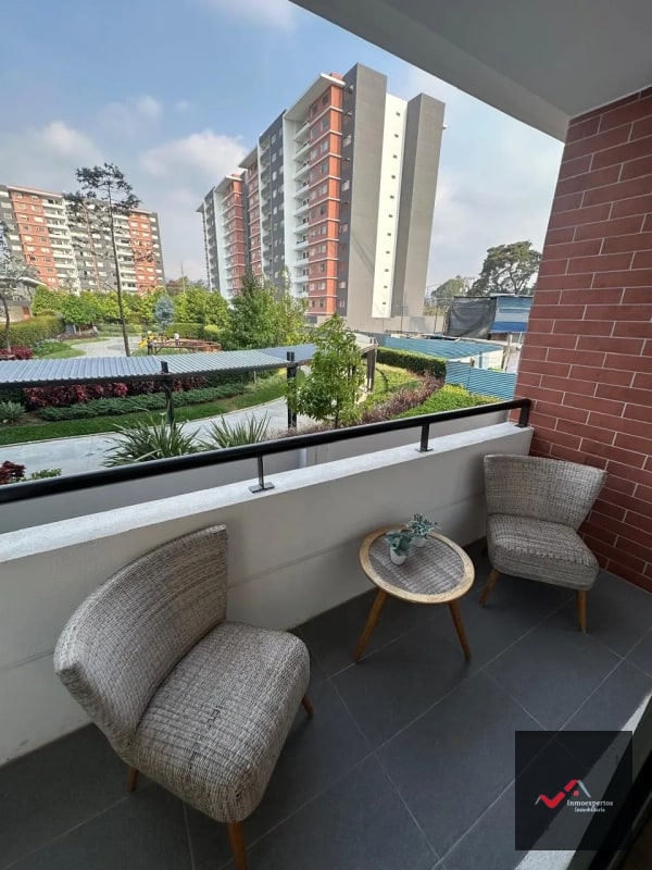 APARTAMENTO EN RENTA ZONA 14 LA VILLA - 4