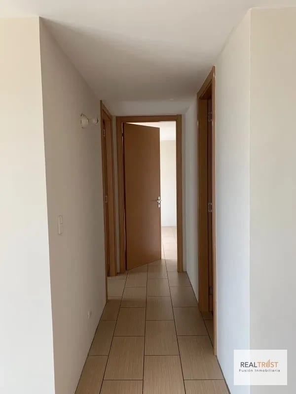 ALQUILO APARTAMENTO EN EDIFICIO CONDADO LA VILLA, ZONA 14 — Apartamento en Alquiler en Zona 14, Guatemala, Ciudad — foto 10 de 12
