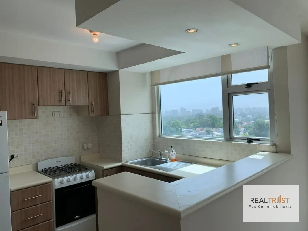 ALQUILO APARTAMENTO EN EDIFICIO CONDADO LA VILLA, ZONA 14 — Apartamento en Alquiler en Zona 14, Guatemala, Ciudad — foto 9 de 12