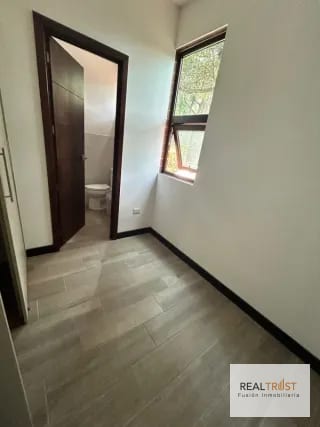 Townhouse en Renta Vista Hermosa I Zona 15 — Apartamento en Alquiler en Vista Hermosa I, Zona 15, Guatemala, Ciudad — miniatura 6 de 16