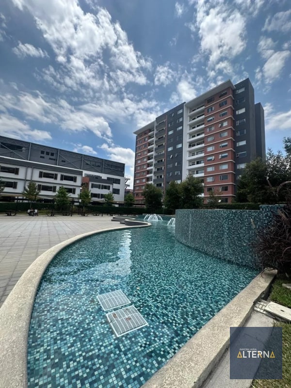 Amplio Apartamento en Renta en Zona 14 Edificio Segheria - 10
