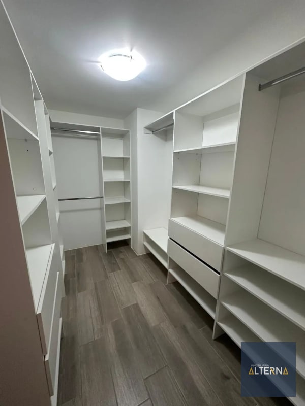 Amplio Apartamento en Renta en Zona 14 Edificio Segheria - 2