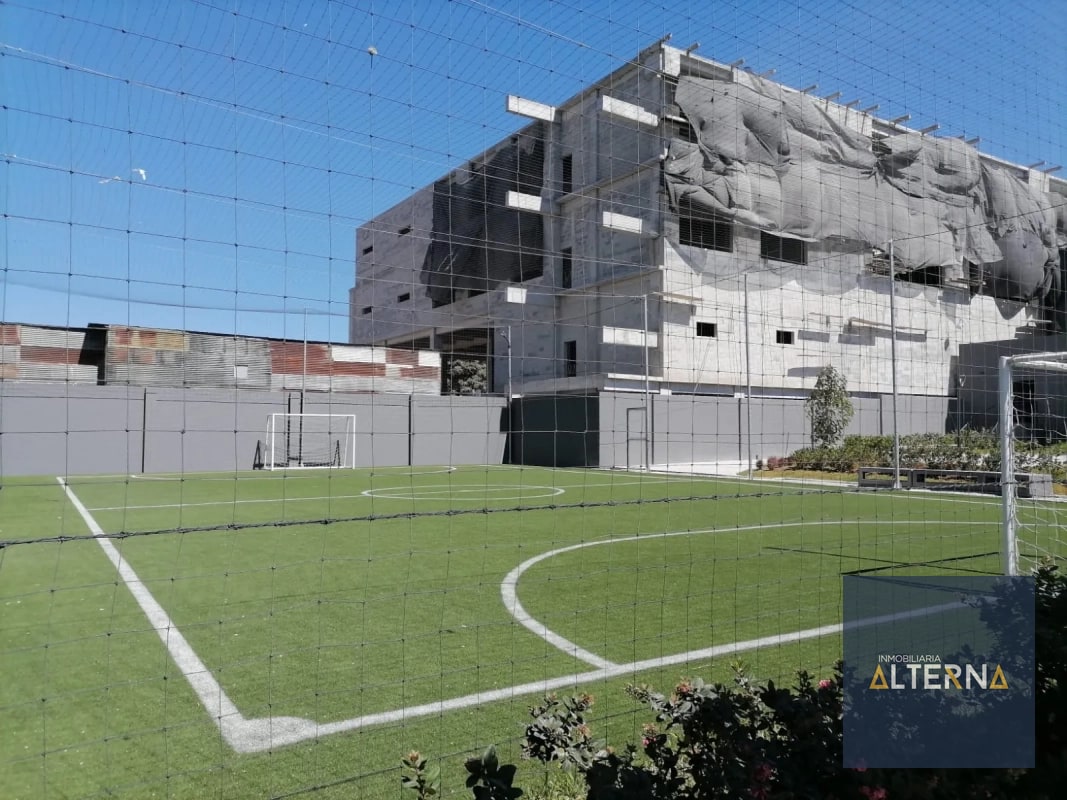 Amplio Apartamento en Renta en Zona 14 Edificio Segheria - 1