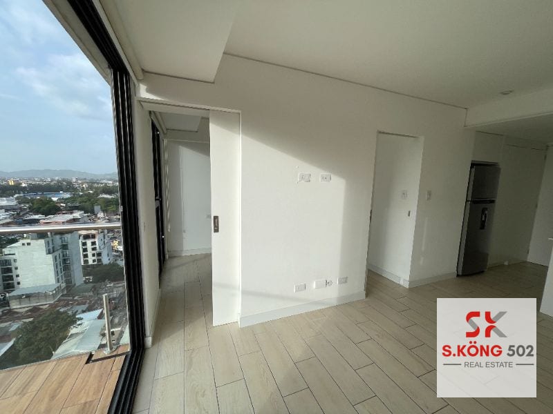 MODERNO APARTAMENTO EQUIPADO EN RENTA, EDIFICIO QUO — Apartamento en Alquiler en Zona 4, Guatemala, Ciudad — foto 8 de 14