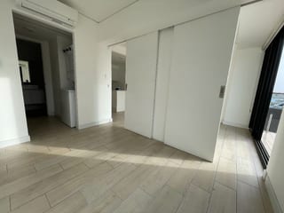 MODERNO APARTAMENTO EQUIPADO EN RENTA, EDIFICIO QUO — Apartamento en Alquiler en Zona 4, Guatemala, Ciudad — miniatura 5 de 14