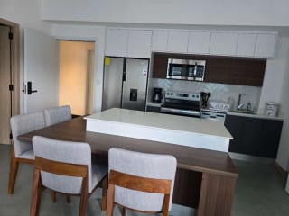 BONADIEZ, Zona 10 Apartamento en venta amueblado y equipado — Apartamento en Venta en Bonadiez, Zona 10, Guatemala, Ciudad — miniatura 1 de 10
