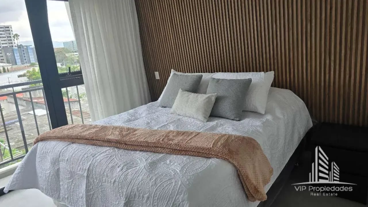 BONADIEZ, Z10. Apartamento amueblado y equipado en alquiler — Apartamento en Alquiler en Bonadiez, Zona 10, Guatemala, Ciudad — foto 9 de 13
