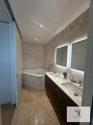Vendo Apartamento en Nivel 15 Totalmente Amueblado, Automatizado y Moderno, Edificio de Liv Zona 15 VH1 — Apartamento en Venta en LIV, Zona 15, Guatemala, Ciudad — miniatura 2 de 9