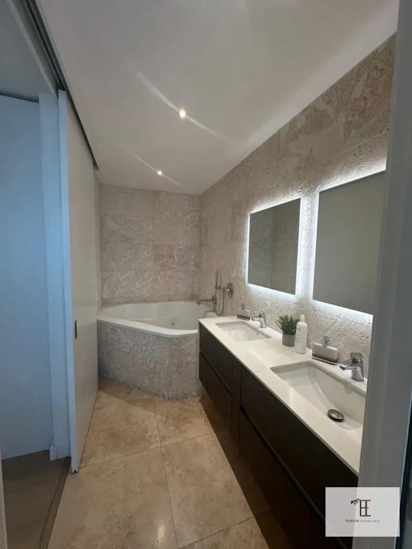 Vendo Apartamento en Nivel 15 Totalmente Amueblado, Automatizado y Moderno, Edificio de Liv Zona 15 VH1 — Apartamento en Venta en LIV, Zona 15, Guatemala, Ciudad — foto 2 de 9