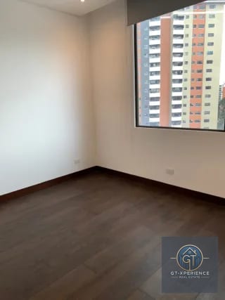 Lindo apartamento en edificio ECHO, zona 14 — Apartamento en Alquiler en Echo, Zona 14, Guatemala, Ciudad — miniatura 3 de 13