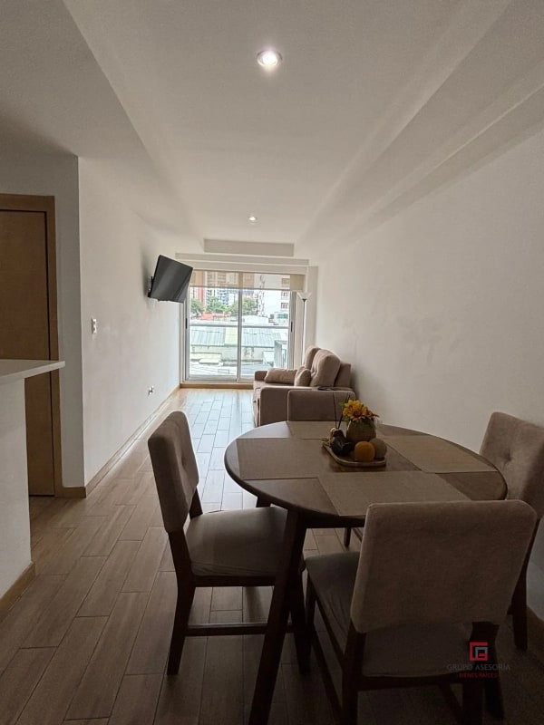 Lindo apartamento en renta en City Haus Zona 10 - 15