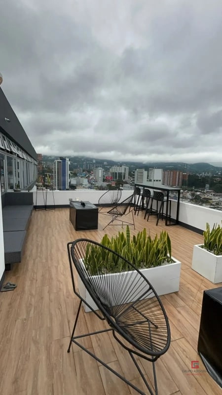 Lindo apartamento en renta en City Haus Zona 10 - 2