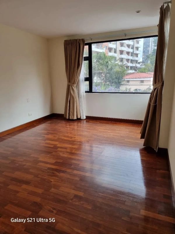 Altos de Santa Clara, Z. 10 Apartamento en renta — Apartamento en Alquiler en Altos de Santa Clara, Zona 10, Guatemala, Ciudad — foto 6 de 12