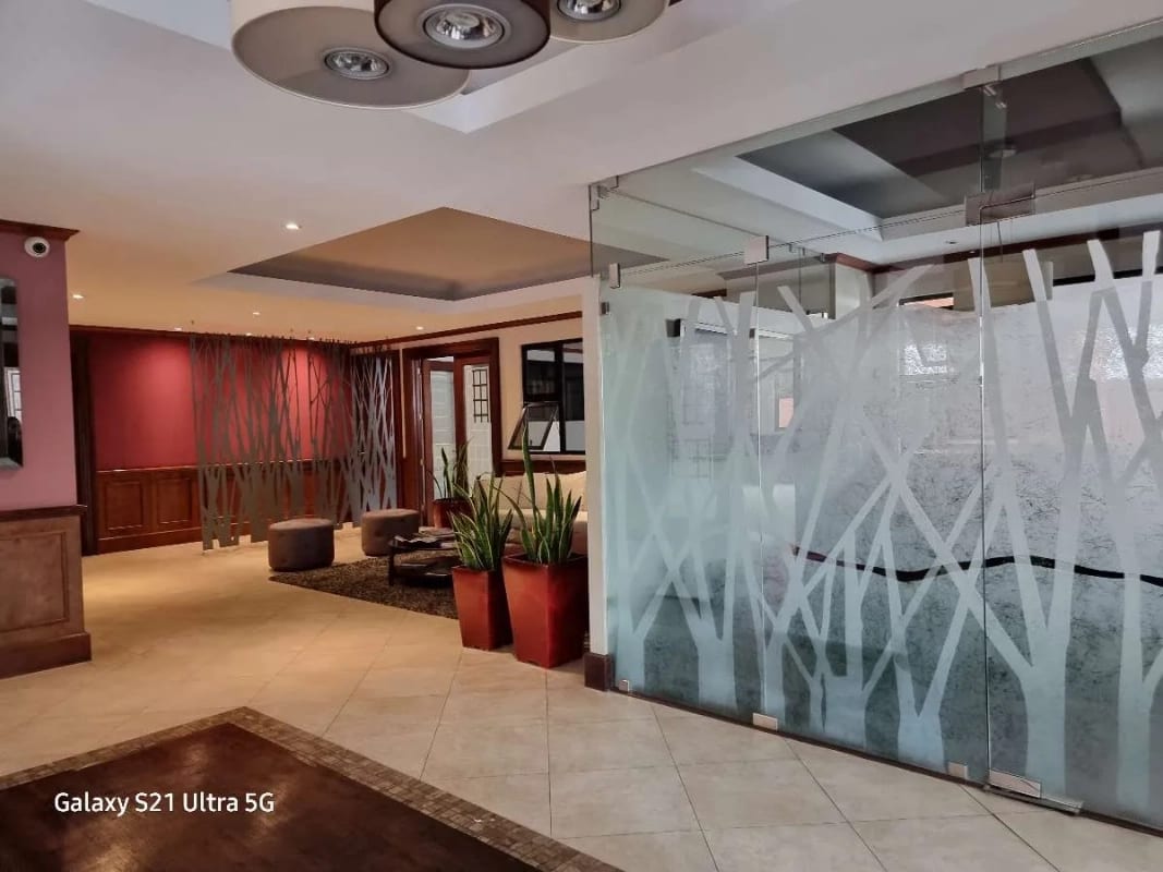 Altos de Santa Clara, Z. 10 Apartamento en renta — Apartamento en Alquiler en Altos de Santa Clara, Zona 10, Guatemala, Ciudad — foto 2 de 12