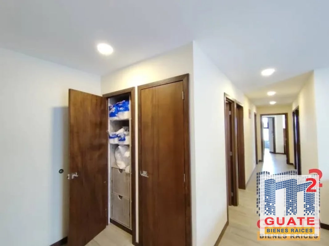 Apartamento en Venta, Zona 15 - 11