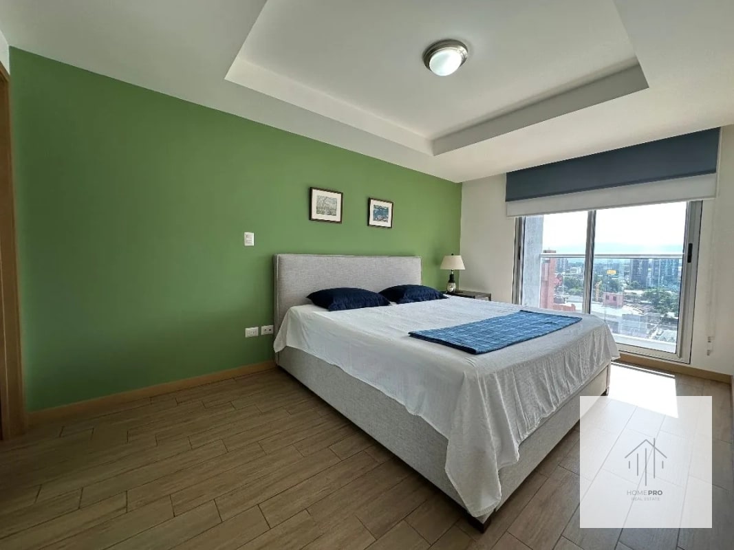 Apartamento en Venta en Zona 10 - 13