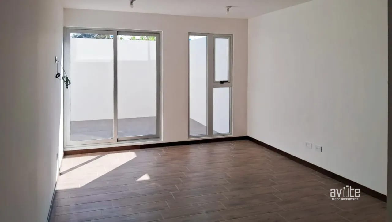 NUVO NARANJO. Apartamento con jardín tipo terraza Q1,350,000.00 — Apartamento en Venta en Condado Naranjo, Zona 4 Mixco, Guatemala, Ciudad — foto 1 de 15