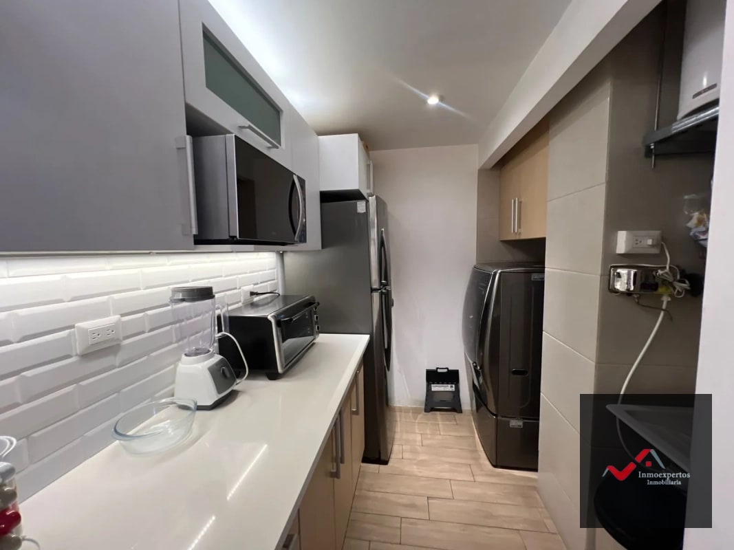 APARTAMENTO AMUEBLADO EN VENTA ZONA 10 - 9