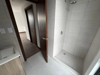 Se vende apartamento, 2 hab, Torre Milea, zona 13 Ciudad Guatemala — Apartamento en Venta en Torre Nova, Zona 13, Guatemala, Ciudad — miniatura 7 de 10