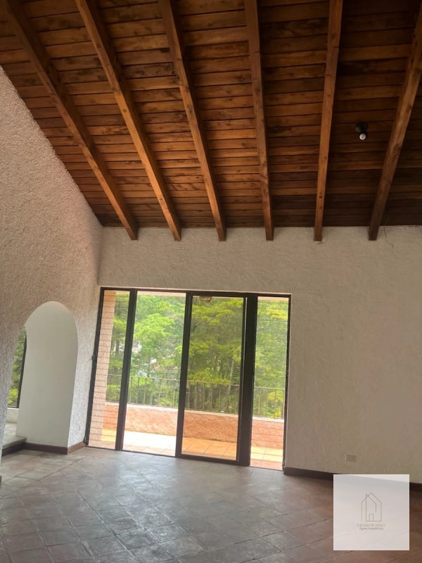 Apartamento amplio en venta/renta zona 15 - 12