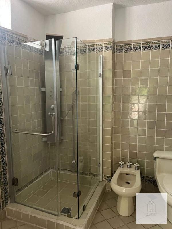 Apartamento amplio en venta/renta zona 15 - 3