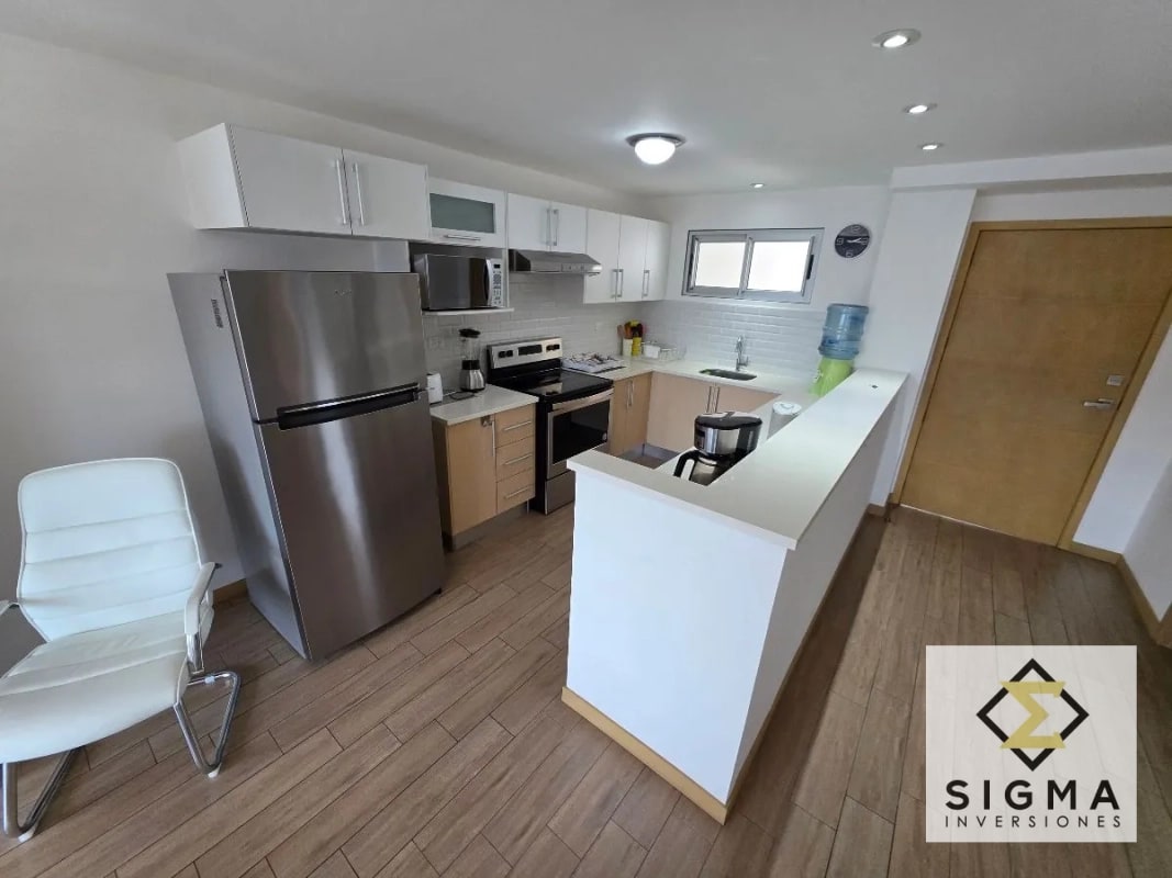 EN VENTA: Apartamento en zona 10, CITYHAUS, 2 habitaciones 2 parqueos - 12