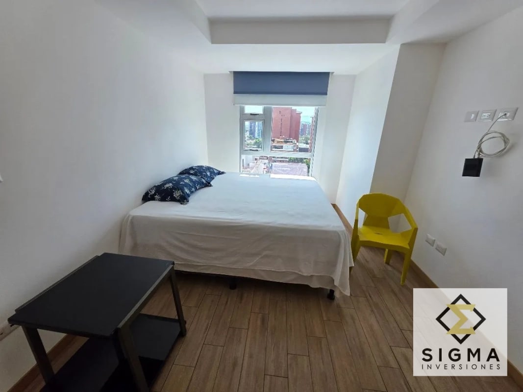 EN VENTA: Apartamento en zona 10, CITYHAUS, 2 habitaciones 2 parqueos - 10
