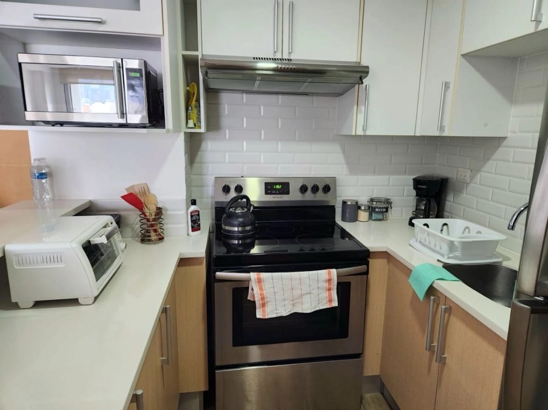 RENTA O VENTA  APARTAMENTO Z.10 COMPLETAMENTE AMUEBLADO — Apartamento en Venta en City Haus, Zona 10, Guatemala, Ciudad — foto 5 de 7