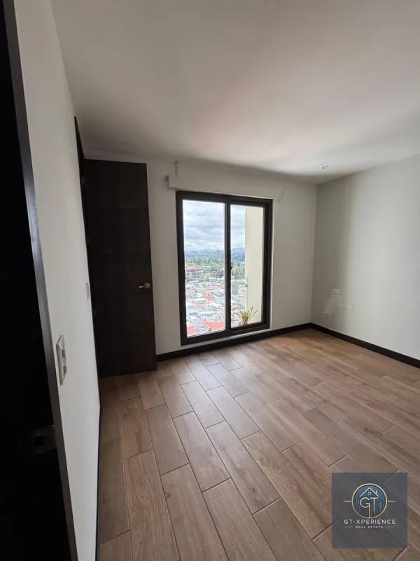 Lindo apartamento en Marqués de Okland en renta — Apartamento en Alquiler en Zona 10, Guatemala, Ciudad — foto 1 de 13