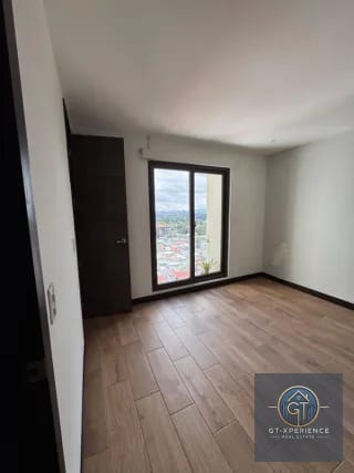 Lindo apartamento en Marqués de Okland en renta — Apartamento en Alquiler en Zona 10, Guatemala, Ciudad — miniatura 1 de 13