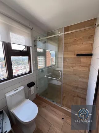 Lindo apartamento en Marqués de Okland en renta — Apartamento en Alquiler en Zona 10, Guatemala, Ciudad — miniatura 11 de 13