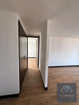 Lindo apartamento en Marqués de Okland en renta — Apartamento en Alquiler en Zona 10, Guatemala, Ciudad — miniatura 10 de 13