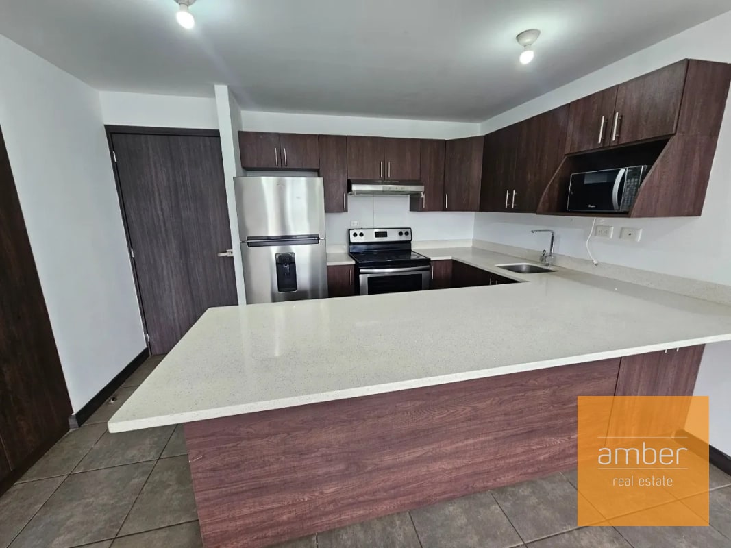 Apartamento en Edificio 3-85, zona 15 - 13