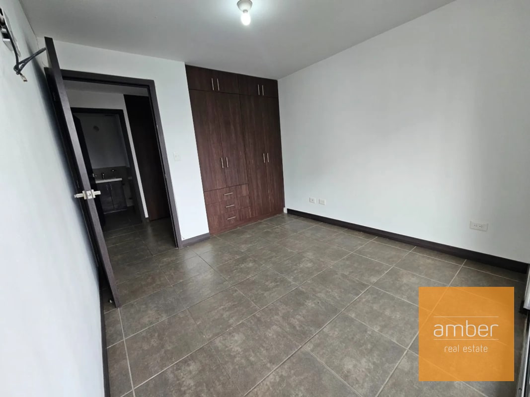 Apartamento en Edificio 3-85, zona 15 - 10
