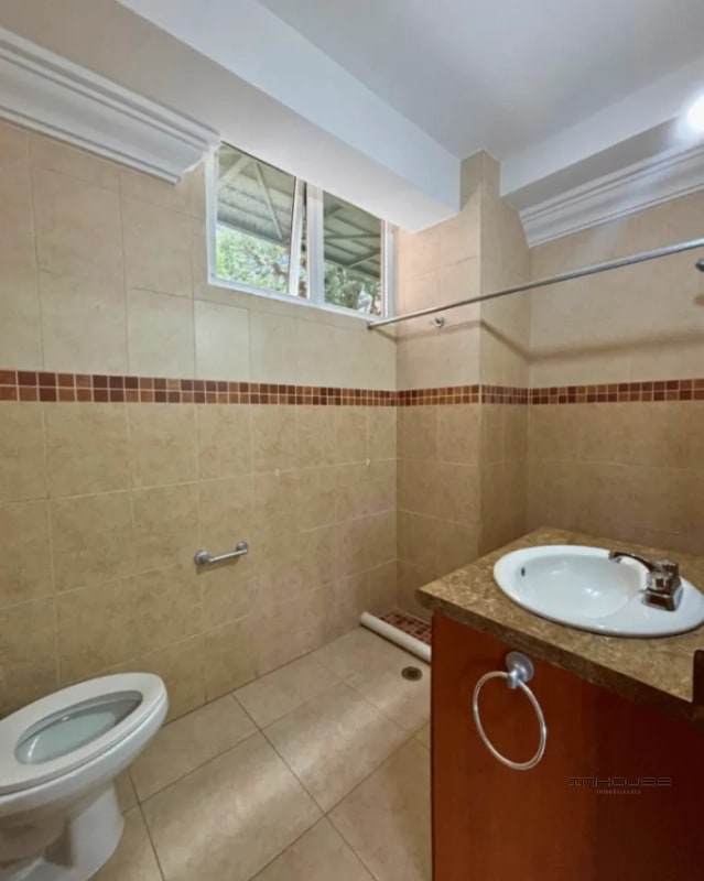 APARTAMENTO EN RENTA AMUEBLADO ZONA 16, LA MONTAÑA - TIPO ESTUDIO - 1