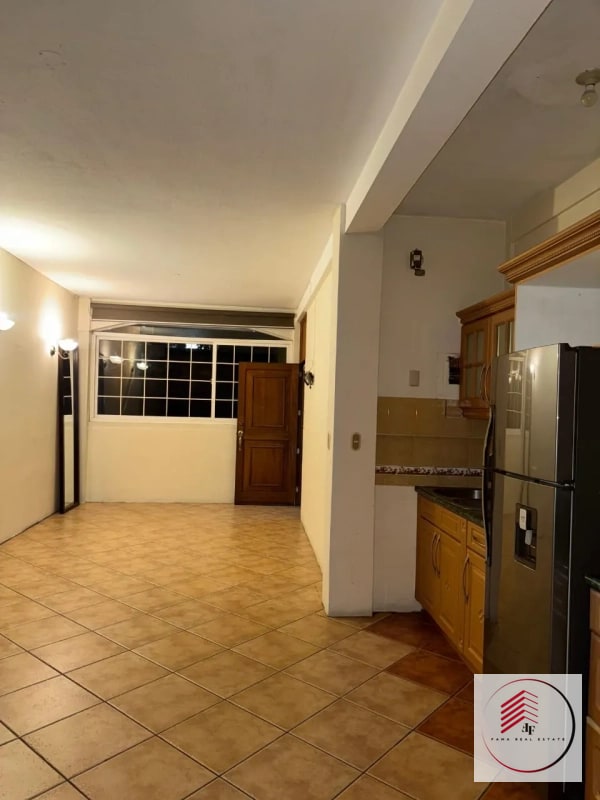 RENTA DE céntrico apartamento de una habitación en zona 10 a una cuadra de Oakland Mall diagonal 6 — Apartamento en Alquiler en Zona 10, Guatemala, Ciudad — foto 8 de 14