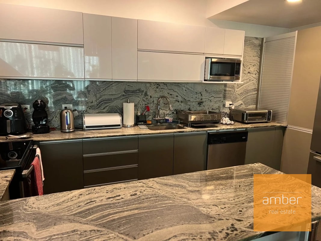 Apartamento en Edificio 19 Diez, zona 10 - 4