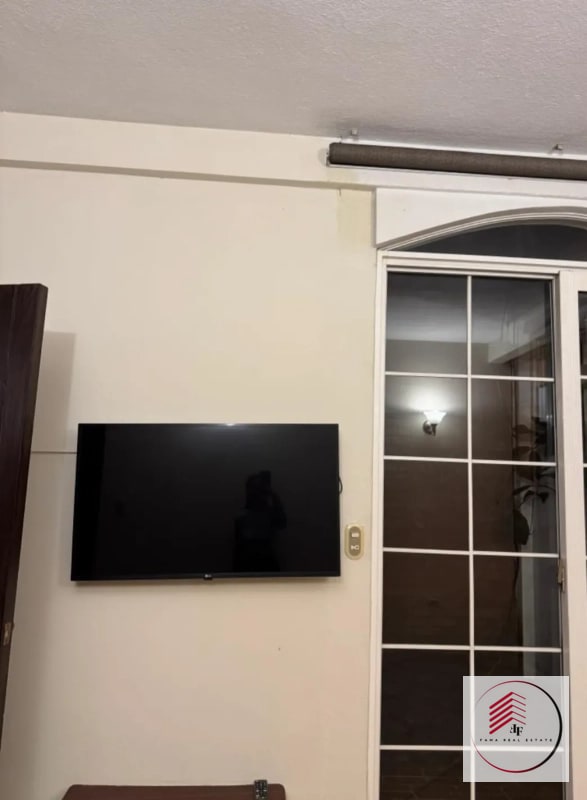 RENTA DE céntrico apartamento de una habitación en zona 10 a una cuadra de Oakland Mall diagonal 6 — Apartamento en Alquiler en Zona 10, Guatemala, Ciudad — foto 3 de 8