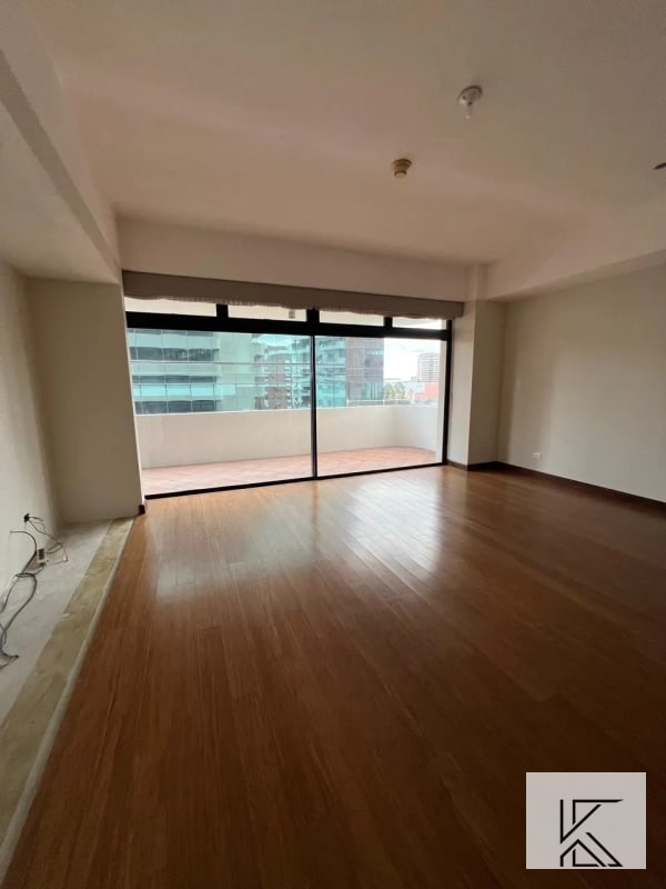 Apartamento Boutique en prestigioso edificio en zona 10 - 9