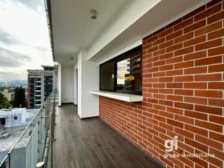 3 dormitorios, cuarto de servicio y sala familiar! — Apartamento en Venta en Zona 10, Guatemala, Ciudad — miniatura 6 de 14