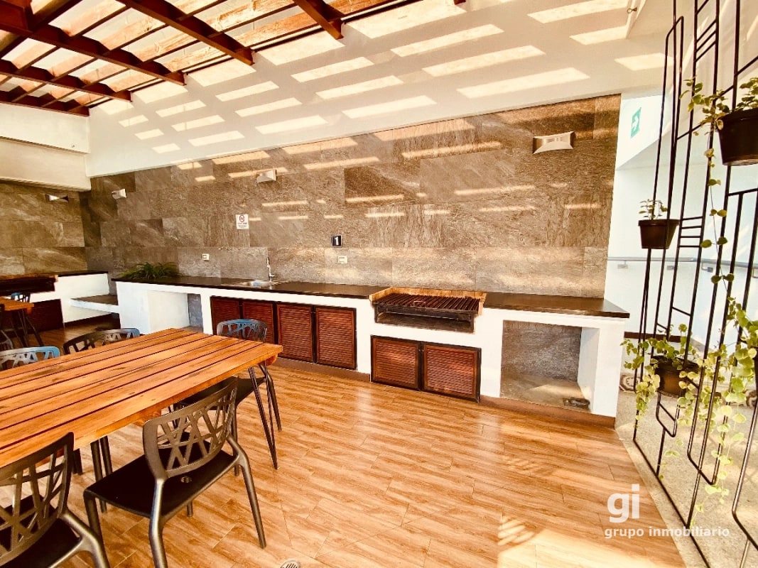 Apartamento de 3 dormitorios en venta zona 10 - 1