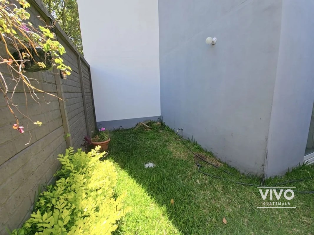 Se vende apartamento, 3 hab con jardín, Sakai San Cristóbal - 1