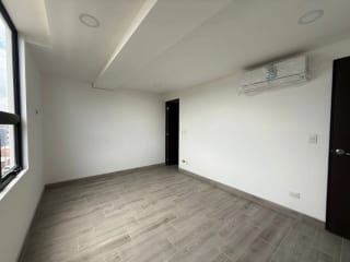 Apartamento para estrenar en Z 5 . Línea blanca completa y aires acondicionados — Apartamento en Alquiler en Zona 5, Guatemala, Ciudad — miniatura 10 de 11