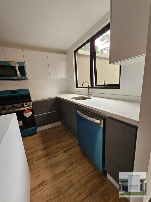 ALENA Venta Apartamento 3 Dormitorios, con Jardín en VH2 Zona 15 - 16