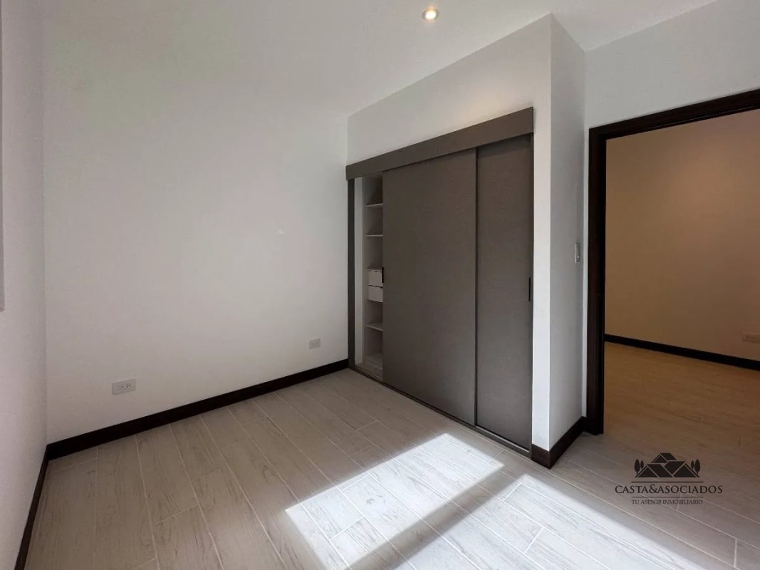 APARTAMENTOS EN VENTA ZONA 15 - 6