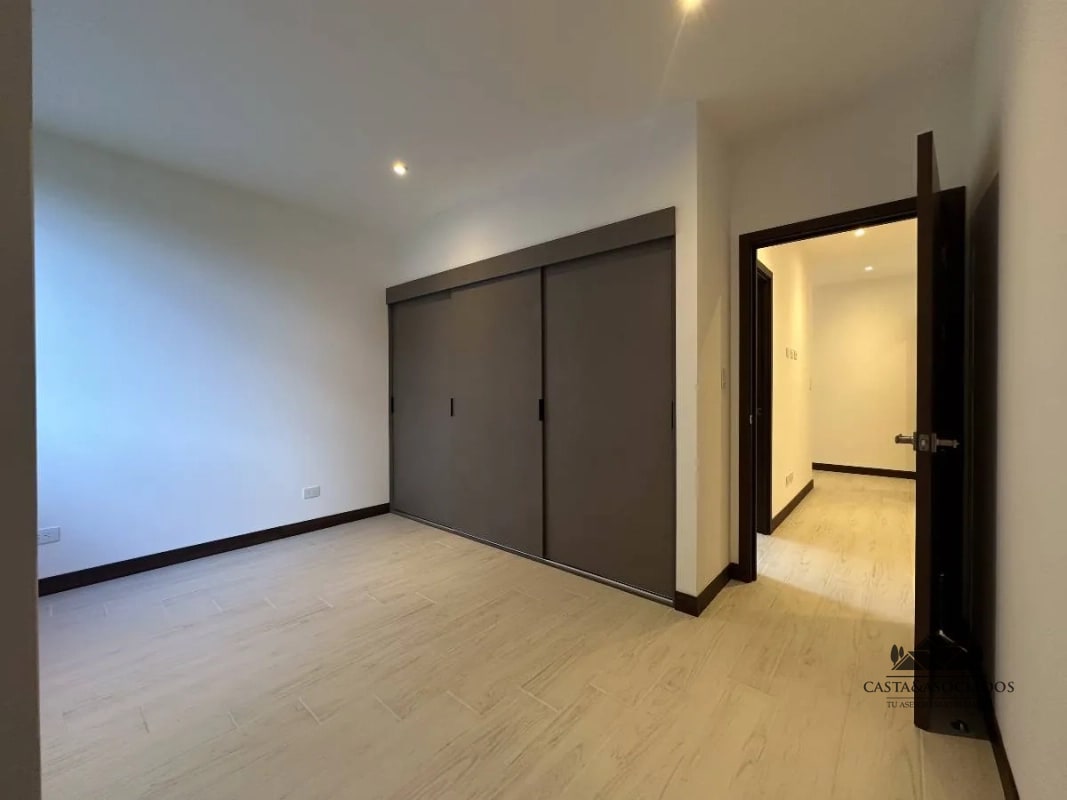 APARTAMENTOS EN VENTA ZONA 15 - 4