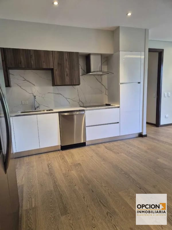 RENTO APARTAMENTO 2/DORMITORIOS. SANTA SOFIA 7a. Av. Z.10 — Apartamento en Alquiler en Santa Sofía 7AV, Zona 10, Guatemala, Ciudad — foto 13 de 15