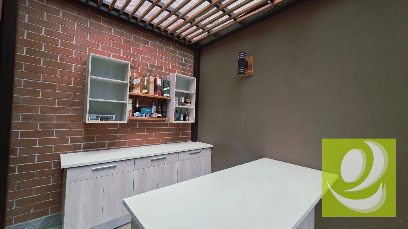VENDO APARTAMENTO EN SALVATTORE ZONA 10 - 10